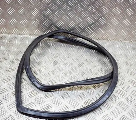 BMW i3 Trunk rubber seal (body) 7311995
