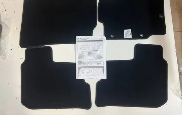 Mitsubishi Space Star Car floor mat set MZ314719