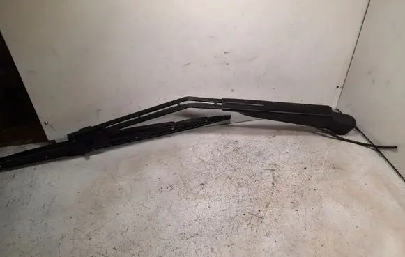 Isuzu D-Max Windshield/front glass wiper blade 388886912101