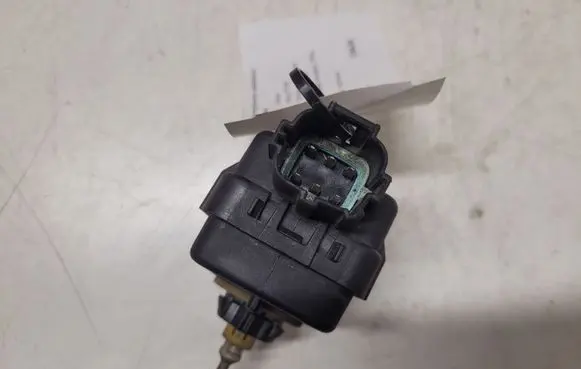 Nissan Primera Headlight level adjustment motor 