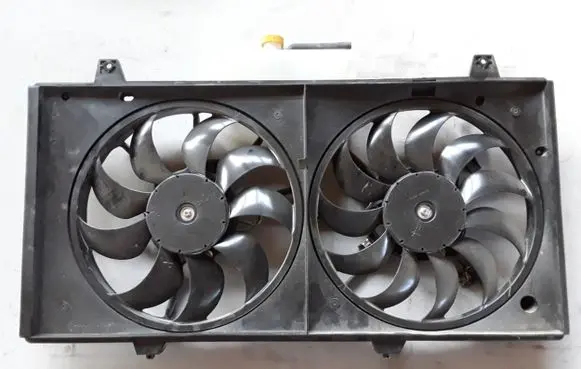 Mazda 6 Radiator cooling fan shroud L517