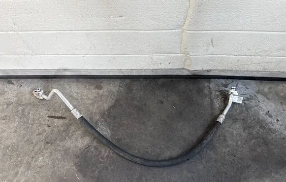 Volkswagen Touareg III Air conditioning (A/C) pipe/hose 4M0816721BB