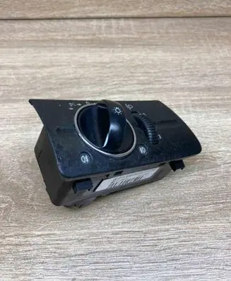 Mercedes-Benz E W211 Light switch 2115450304 04056041