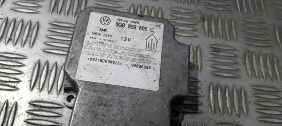 Volkswagen PASSAT B5 Airbag control unit/module 6Q0909605C 5WK42900