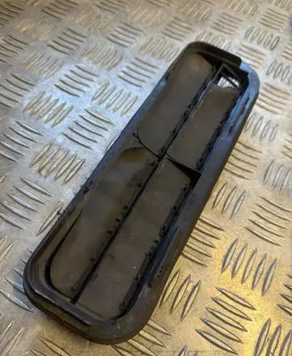 Mercedes-Benz E W213 Quarter panel pressure vent A2058301201