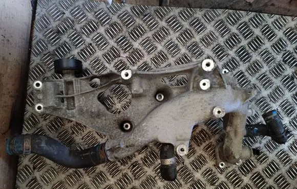 Mercedes-Benz B W246 W242 Generator/alternator bracket A6512011709