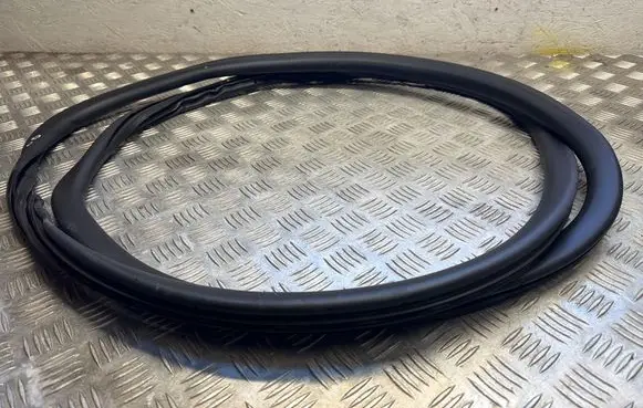 Toyota Proace Front door rubber seal 9806514880