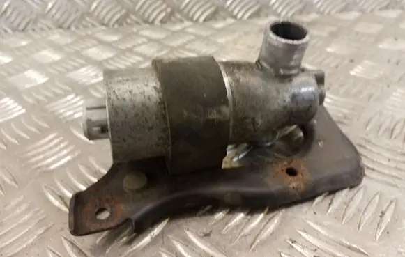 BMW 5 E39 Idle control valve (regulator) 0280140545 1744713