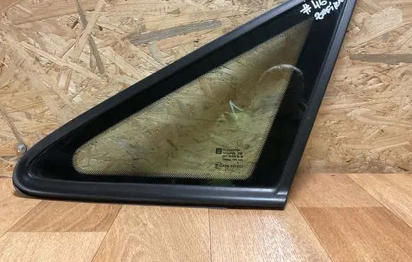 Opel Zafira A Front triangle window/glass DOT36AS2M129 43R007022