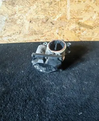 Volkswagen PASSAT CC Throttle valve 03L128063T