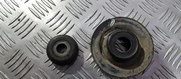 Volkswagen Golf IV Coil spring mount 