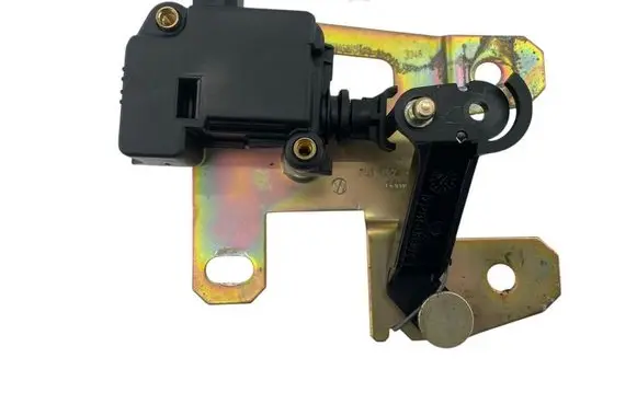 Volkswagen Touareg I Tailgate boot lock/latch motor 7L6827425