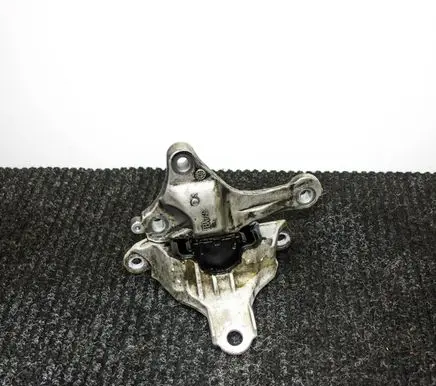Honda Civic X Engine mounting bracket TBAA8