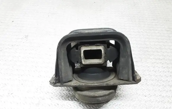 Citroen C4 I Engine mount bracket 9645530480