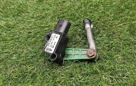 Volkswagen Touareg II Yaw turn rate sensor 7P0616571 15160101031