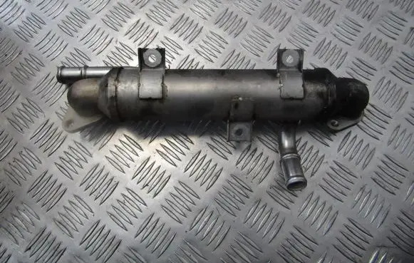 Ford Galaxy EGR valve cooler 038131513p