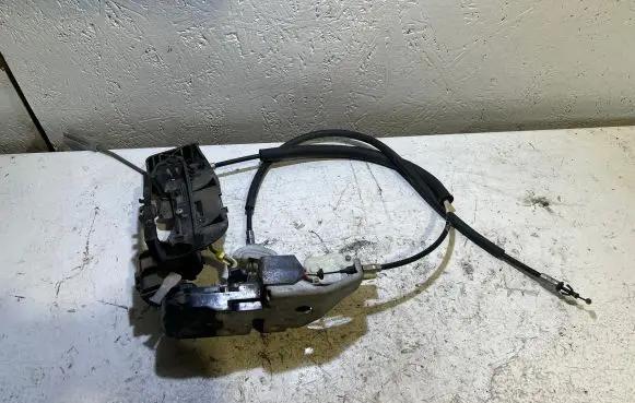Dodge Challenger Front door lock 68066174AG 60017 761000AE