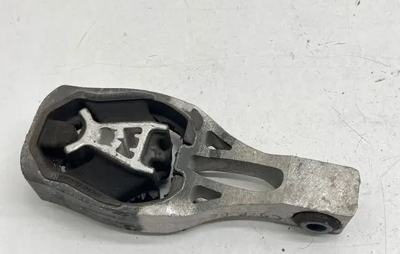 Citroen C5 Aircross Gearbox mount 9811786680