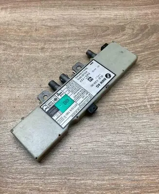 BMW 5 E39 Aerial antenna amplifier 6906080