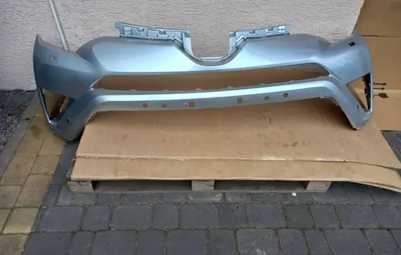 Toyota RAV 4 (XA40) Front bumper 5211942A40