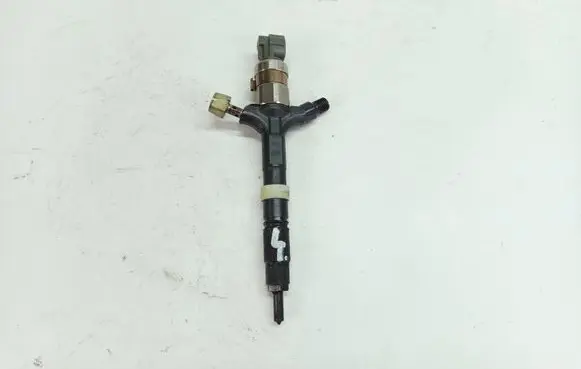 Fuel injector