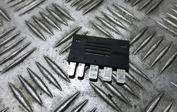 Volvo V70 Fuse 9442190a