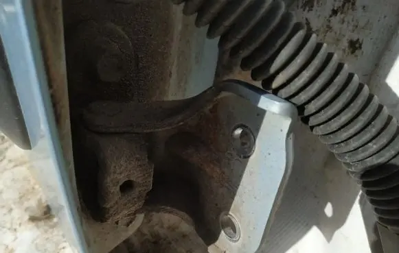 Front door upper hinge