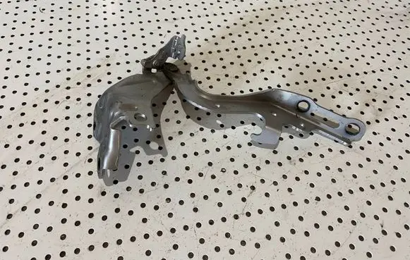Lexus IS 220D-250-350 Engine bonnet/hood hinges