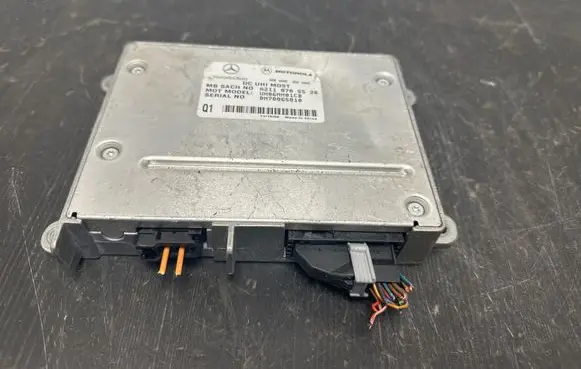 Mercedes-Benz ML W164 Bluetooth control unit module A2118705526 UH06MM01CB DM70865810