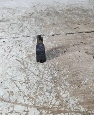 Glow plug pre-heat relay