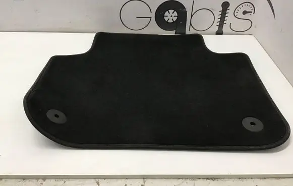 Volkswagen Touareg III Rear floor mat 760864451C
