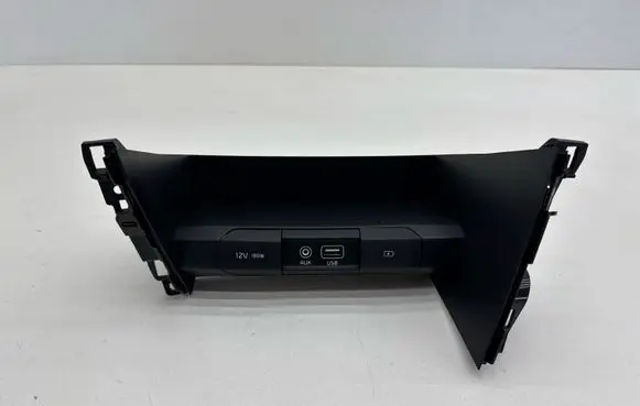 KIA Ceed USB socket connector 84681J7000