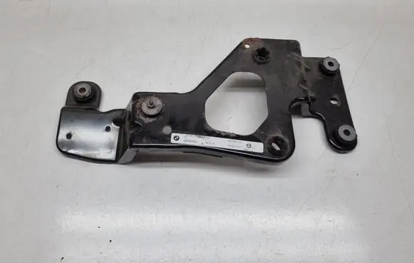 BMW X5 E70 Pneumatic air compressor holding bracket 6799419 37206799419