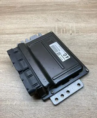 Nissan Primera Engine control unit/module ECU MEC30020 MEC30020D22211