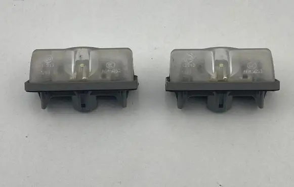 Toyota Prius (XW50) Number plate light A045053 13915