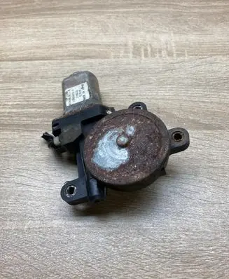 Infiniti FX Seat adjustment motor 1658402A