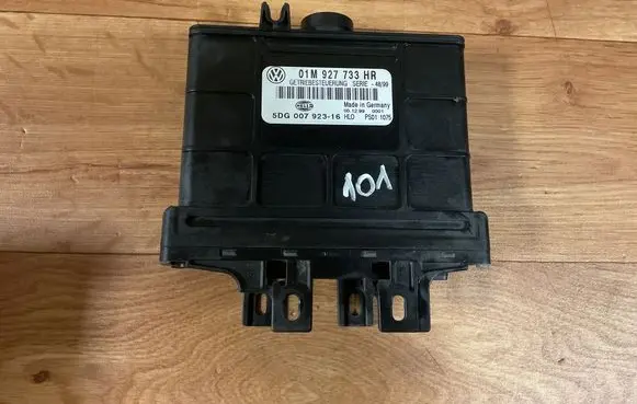 Volkswagen Golf IV Gearbox control unit/module 01M927733HR
