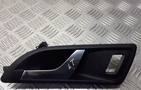 Skoda Octavia Mk2 (1Z) Rear door interior handle 1Z0839247