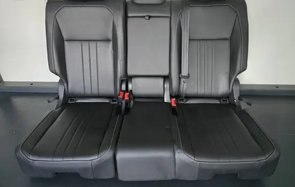 Volkswagen Tiguan Allspace Rear seat 