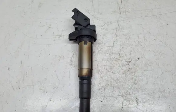 BMW 5 E60 E61 High voltage ignition coil 0221504100
