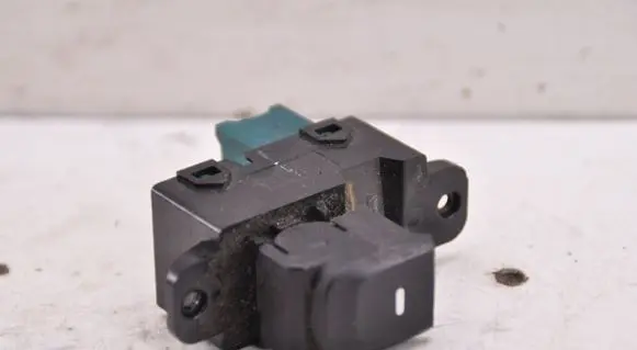 Hyundai i10 Electric window control switch 299122842