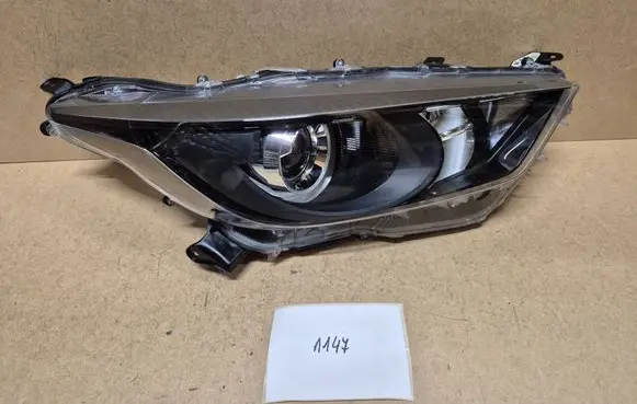 Toyota Yaris XP210 Headlight/headlamp K06