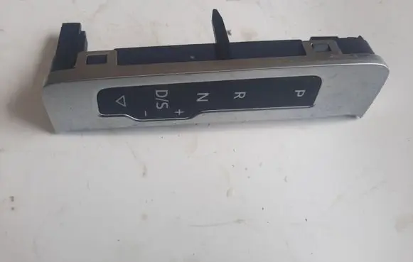 Audi A3 S3 8V Gear shift selector indicator 8V1713463B
