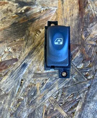 Renault Espace III Electric window control switch 065F