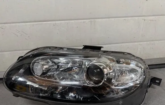 Mazda MX-5 NC Miata Headlight/headlamp 10061334