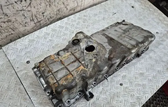 Oil sump