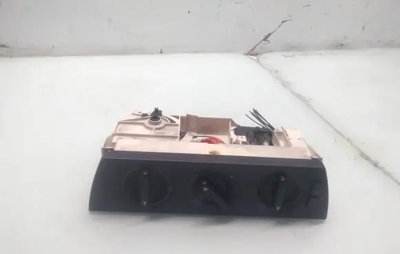 Audi A6 S6 C4 4A Climate control unit