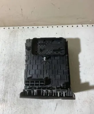 Volkswagen PASSAT B6 Fuse module 3C0937125