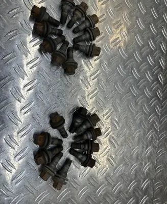 Citroen C4 II Picasso Nuts/bolts 