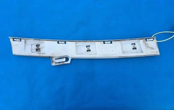 BMW 2 F22 F23 Sill supporting ledge 8051950